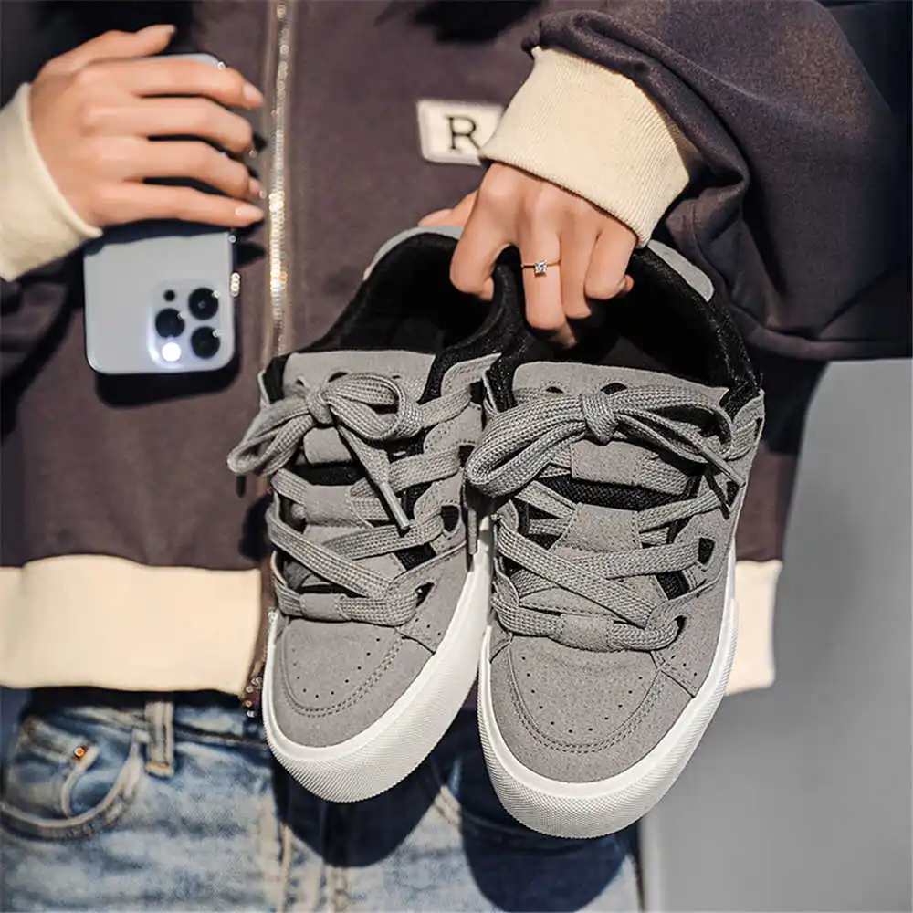 Vintage Fashion Collecting And Wearing Designer Classics - Bağlama ile Hiphop kadın okul ayakkabısı